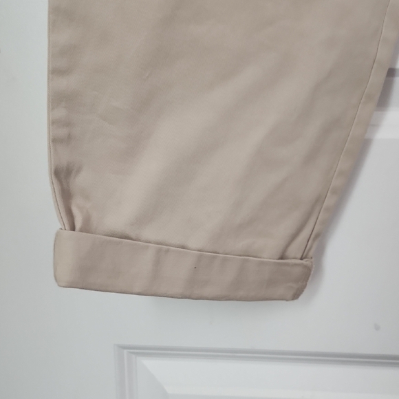 Le Tigre Women's Tan Capris - Picture 4 of 6